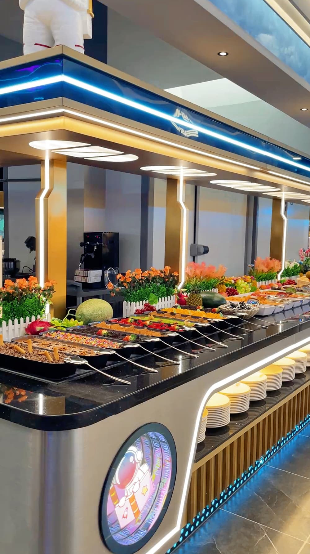 Comptoir buffet contemporain au décor cosmique